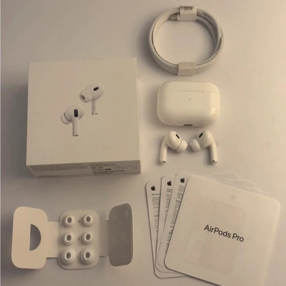 Airpod Pro (2nd Generation) with MagSafe Charging Case (USB-C)